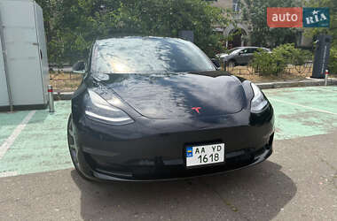 Седан Tesla Model 3 2019 в 