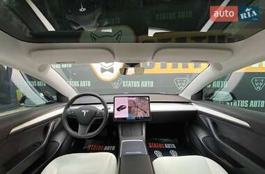 Седан Tesla Model 3 2021 в 