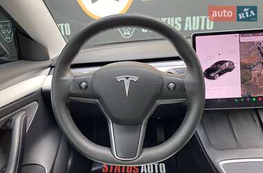 Седан Tesla Model 3 2021 в 