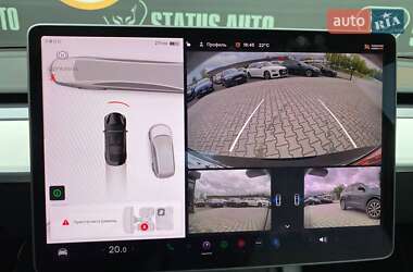 Седан Tesla Model 3 2021 в 
