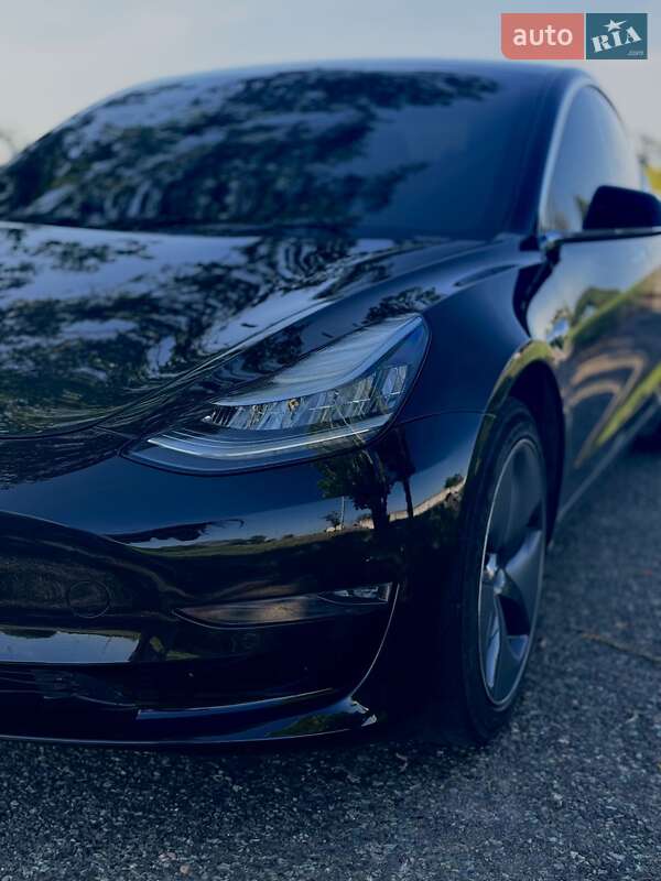 Седан Tesla Model 3 2019 в Днепре