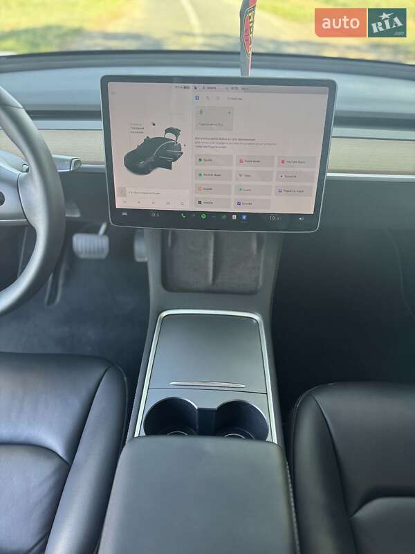 Седан Tesla Model 3 2019 в Днепре
