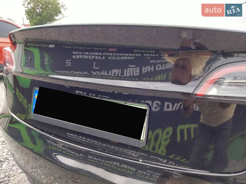 Седан Tesla Model 3 2023 в Белой Церкви