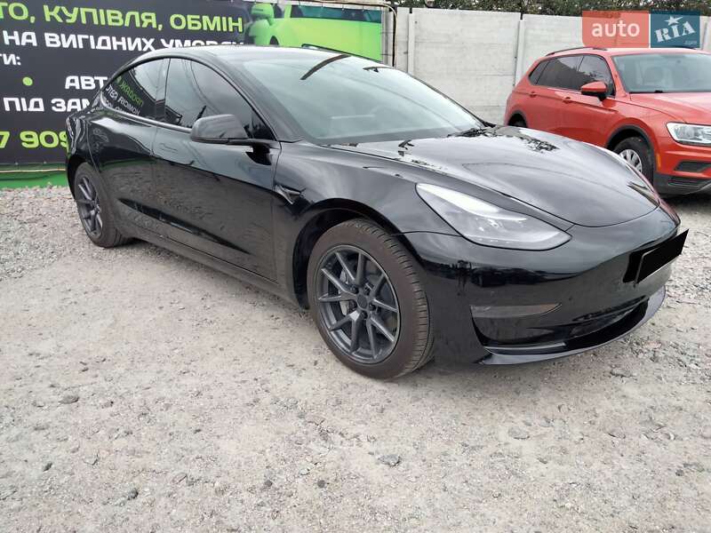 Седан Tesla Model 3 2023 в Белой Церкви