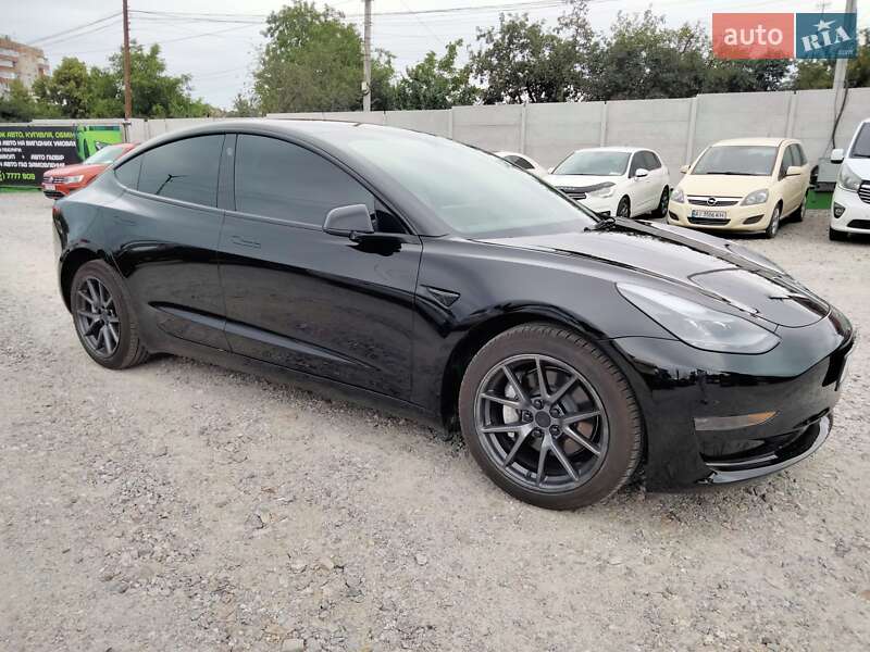 Седан Tesla Model 3 2023 в Белой Церкви