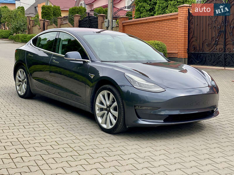 Седан Tesla Model 3 2018 в Хмельницком