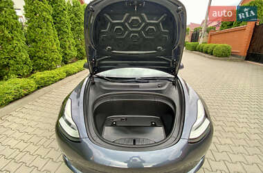 Седан Tesla Model 3 2018 в 