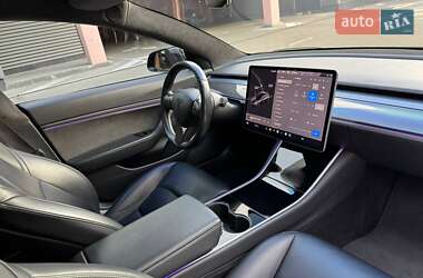 Седан Tesla Model 3 2018 в 