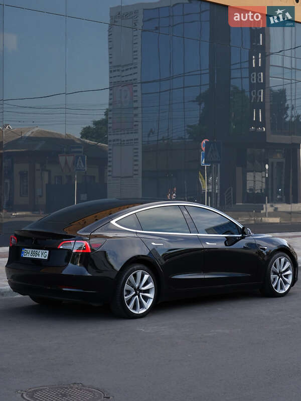 Седан Tesla Model 3 2018 в Одессе