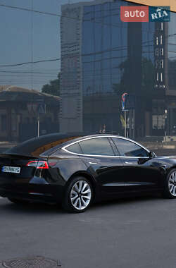 Седан Tesla Model 3 2018 в 