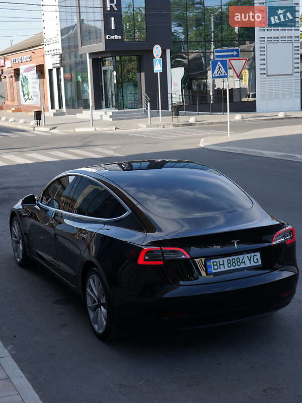 Седан Tesla Model 3 2018 в Одессе