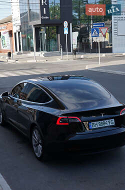 Седан Tesla Model 3 2018 в 