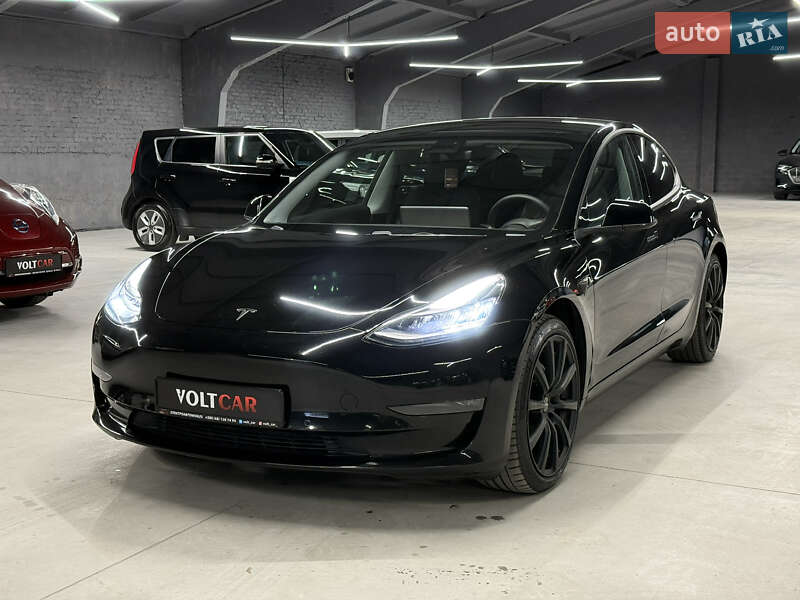 Седан Tesla Model 3 2019 в Владимире