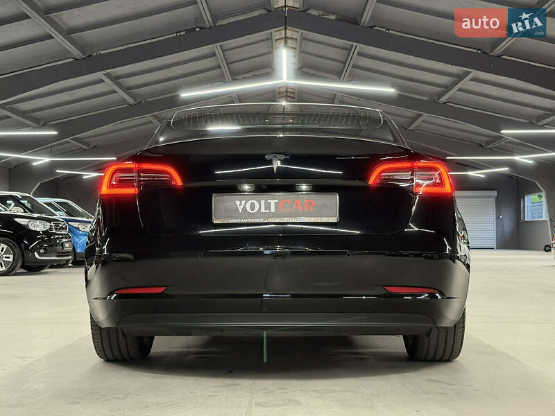 Седан Tesla Model 3 2019 в Владимире