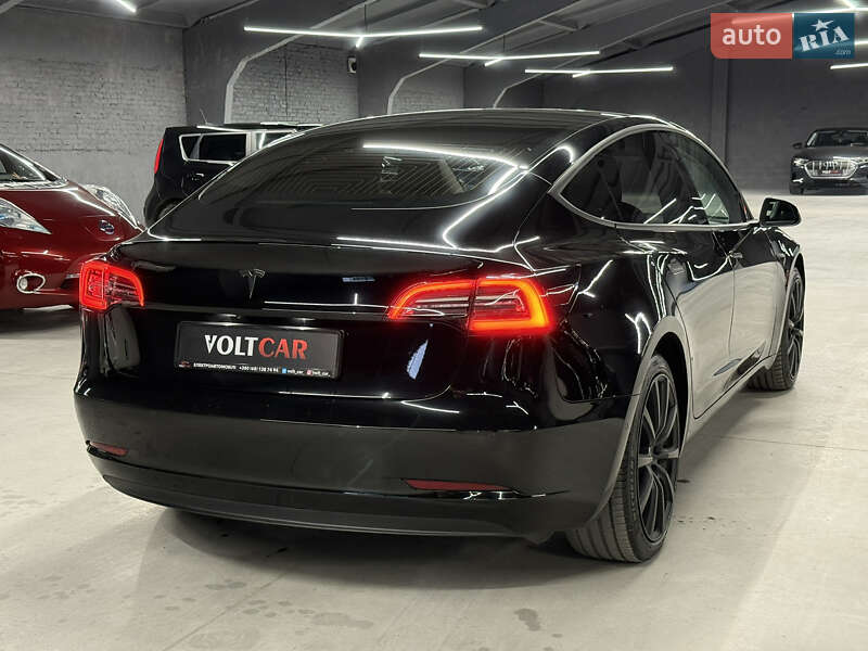 Седан Tesla Model 3 2019 в Владимире