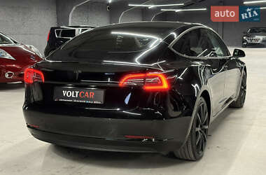 Седан Tesla Model 3 2019 в 