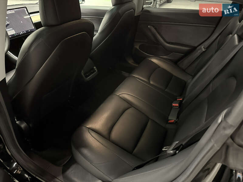 Седан Tesla Model 3 2019 в Владимире