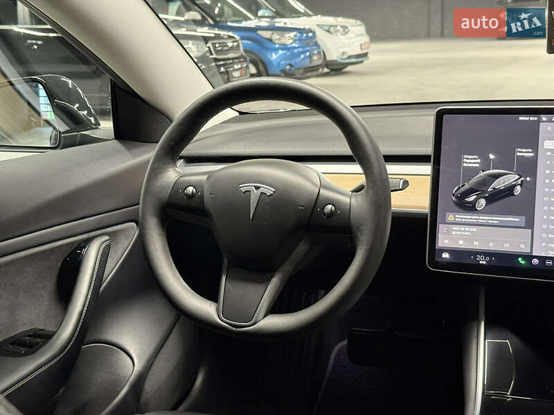 Седан Tesla Model 3 2019 в Владимире