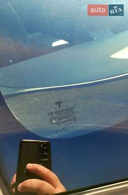 Седан Tesla Model 3 2019 в Львове