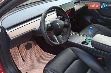 Седан Tesla Model 3 2022 в 