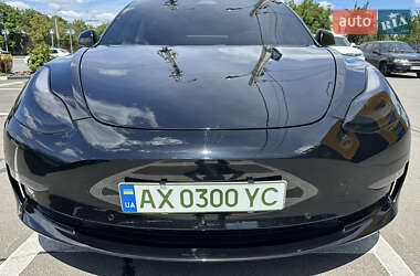 Седан Tesla Model 3 2021 в 