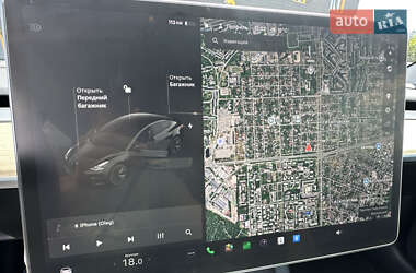 Седан Tesla Model 3 2021 в 