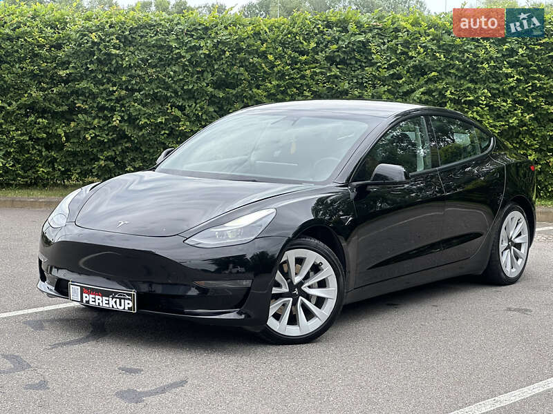 Седан Tesla Model 3 2022 в Києві
