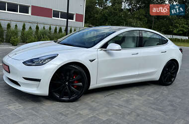 Седан Tesla Model 3 2019 в 