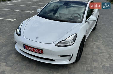 Седан Tesla Model 3 2019 в 