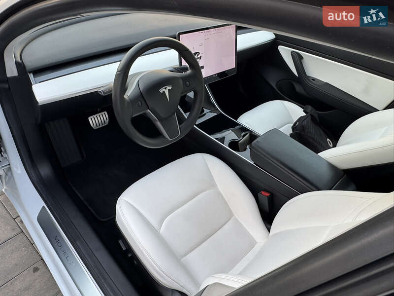 Седан Tesla Model 3 2019 в Луцке фото 28 Седан Tesla Model 3 2019 в Луцке
