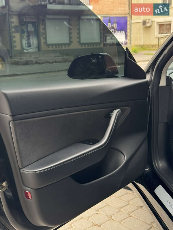 Седан Tesla Model 3 2018 в Каменец-Подольском