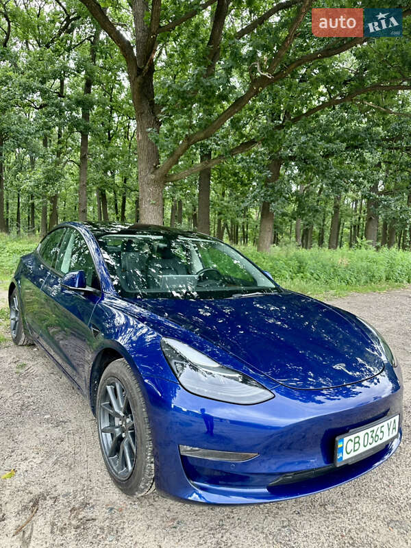 Tesla Model 3 2022