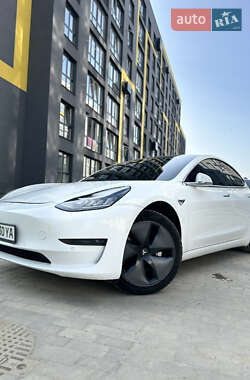 Седан Tesla Model 3 2019 в 