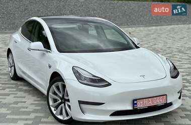 Седан Tesla Model 3 2019 в 