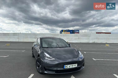Седан Tesla Model 3 2018 в Львові