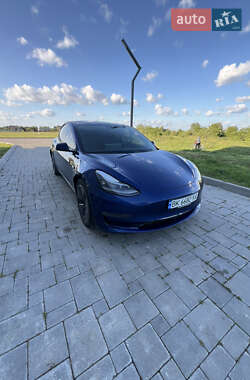 Седан Tesla Model 3 2021 в 