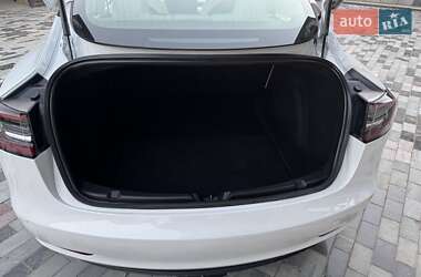 Седан Tesla Model 3 2018 в 