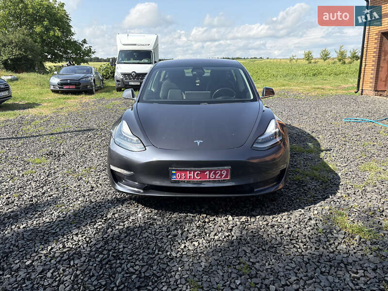 Седан Tesla Model 3 2018 в 