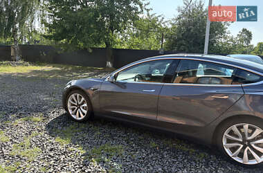 Седан Tesla Model 3 2018 в 