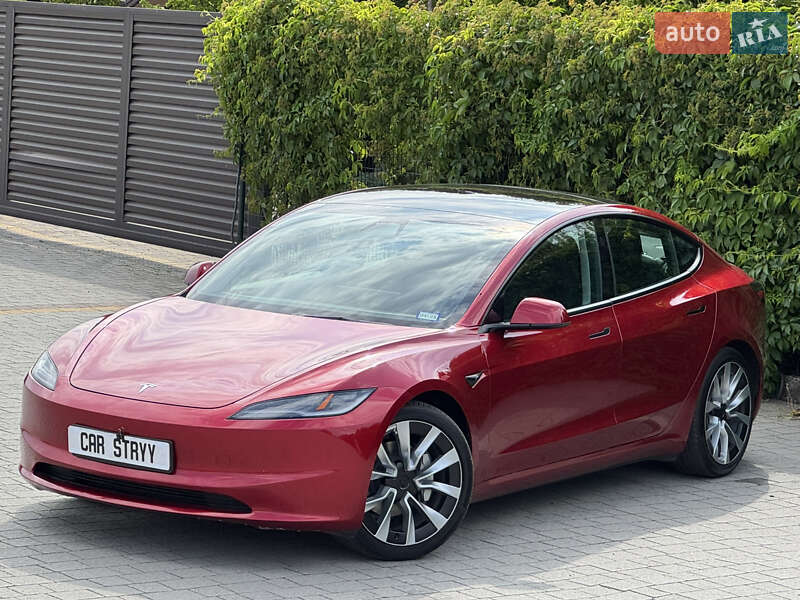 Седан Tesla Model 3 2024 в Стрые