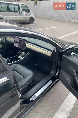 Седан Tesla Model 3 2019 в 