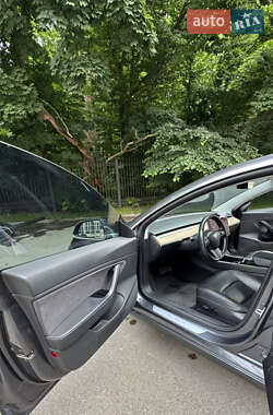 Седан Tesla Model 3 2018 в Киеве