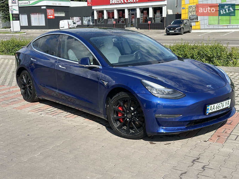 Tesla Model 3 2019