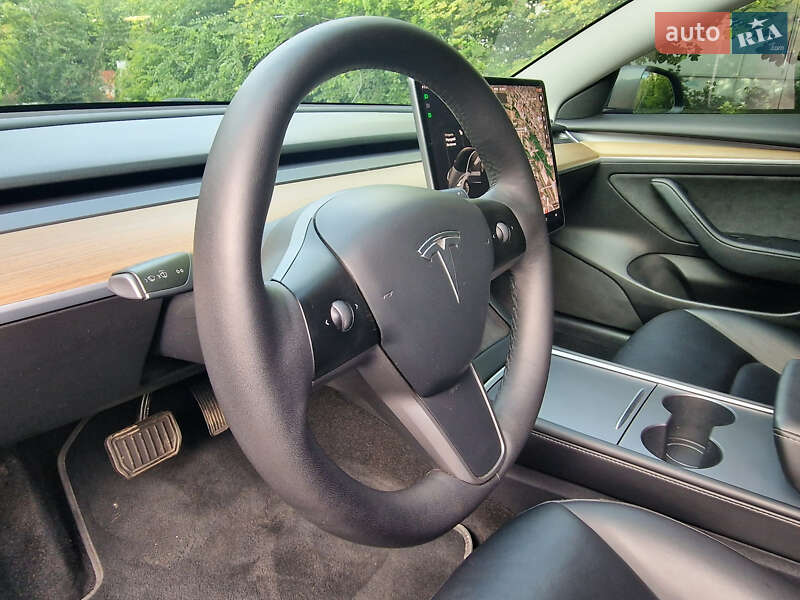 Седан Tesla Model 3 2021 в Харькове