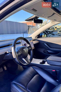 Седан Tesla Model 3 2018 в 