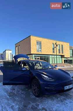 Седан Tesla Model 3 2018 в 
