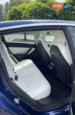 Седан Tesla Model 3 2018 в 