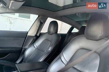 Седан Tesla Model 3 2017 в 