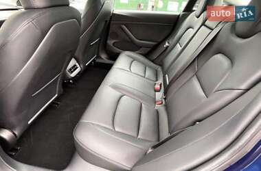 Седан Tesla Model 3 2023 в 