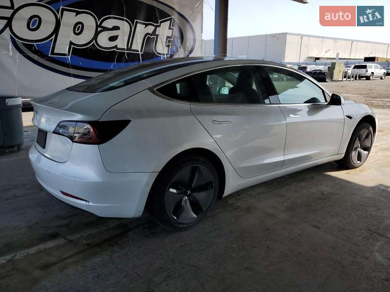Седан Tesla Model 3 2020 в Хмельницком